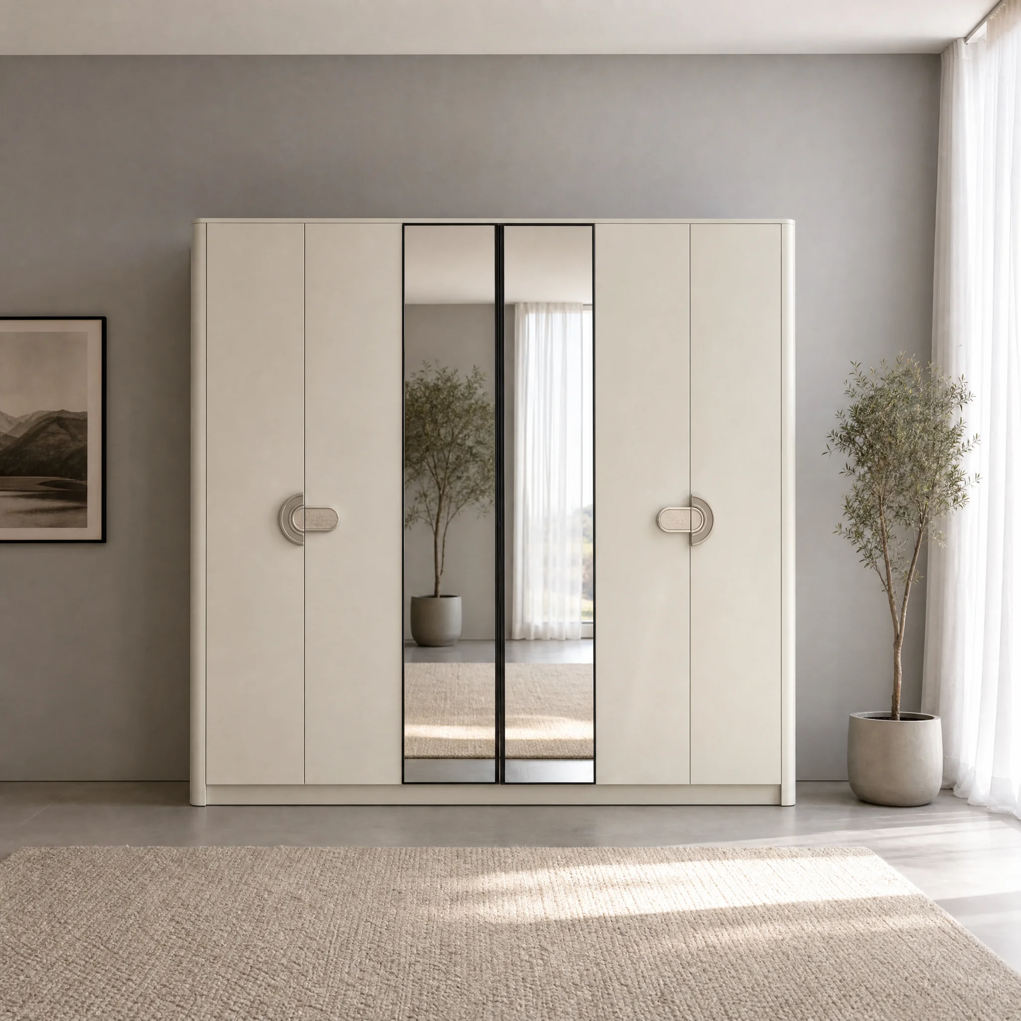Kleiderschrank 240 cm mit Spiegeltüren, freigestellt aufgenommen